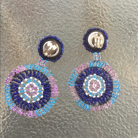 Handmade beaded clip earrings - Picture 2 of 2
